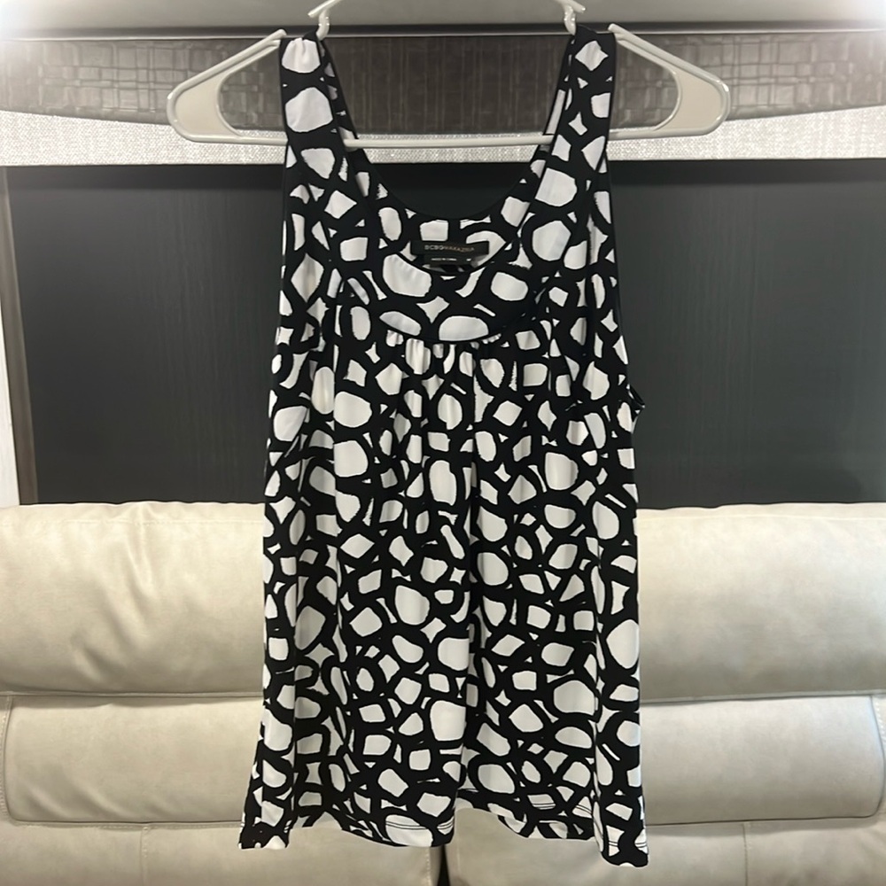 BCBG MAXAZRIA tank M